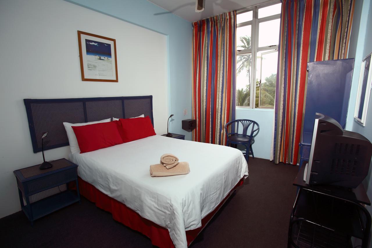 Riviera Hotel Durban Room photo